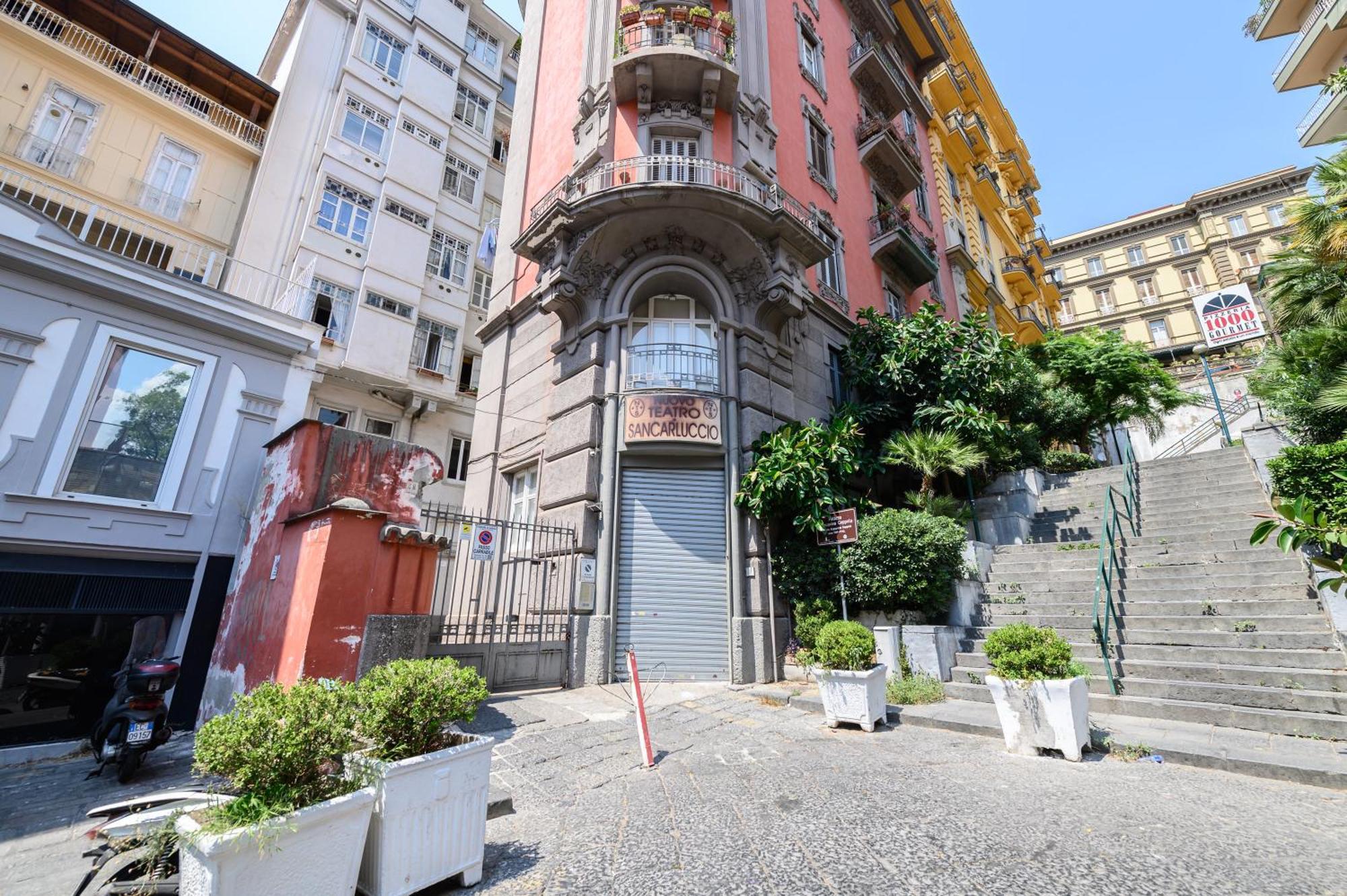 Appartamento Via San Pasquale A Chiaia 48 *